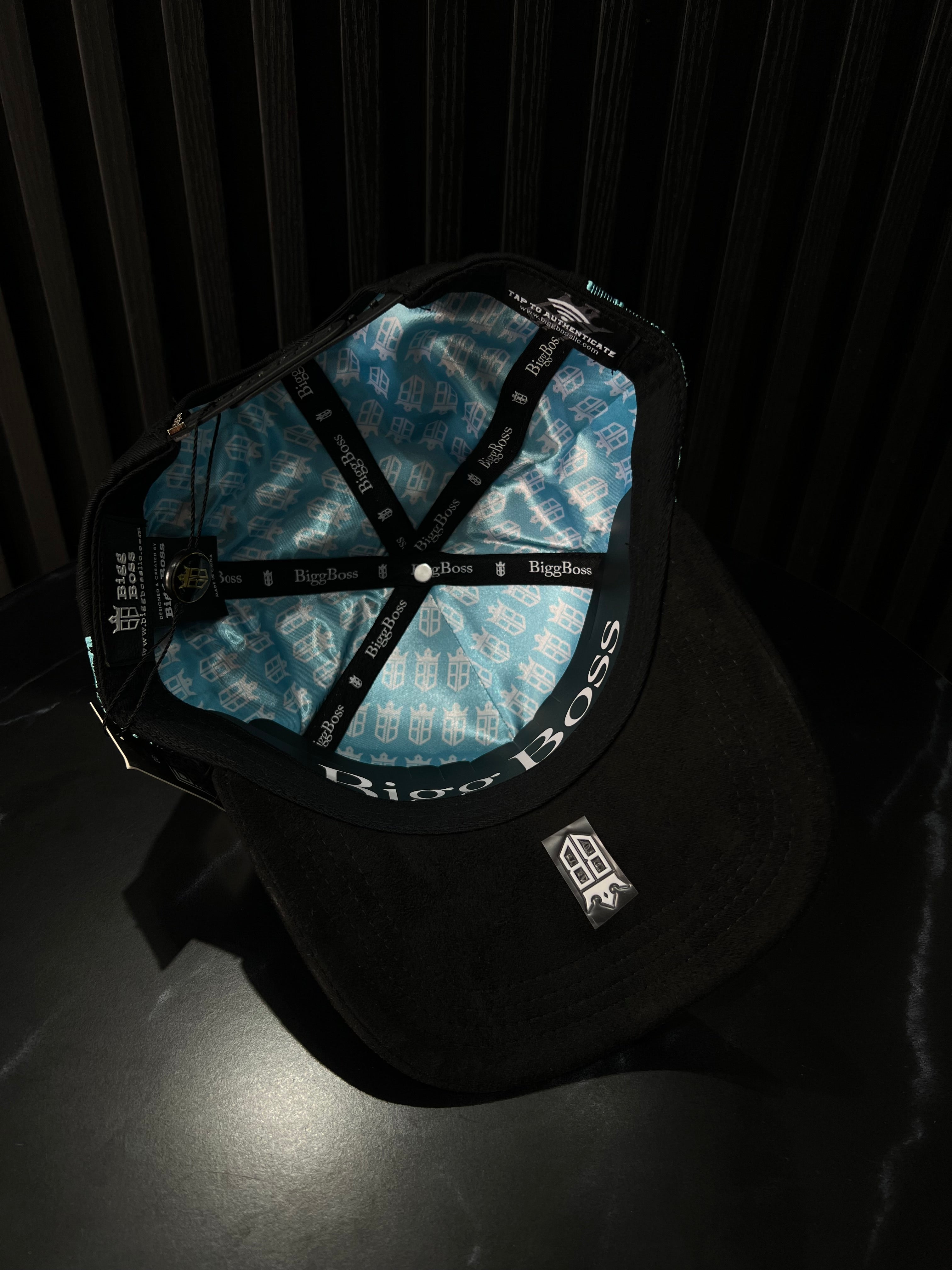 BIGG BOSS NY ESTATUA