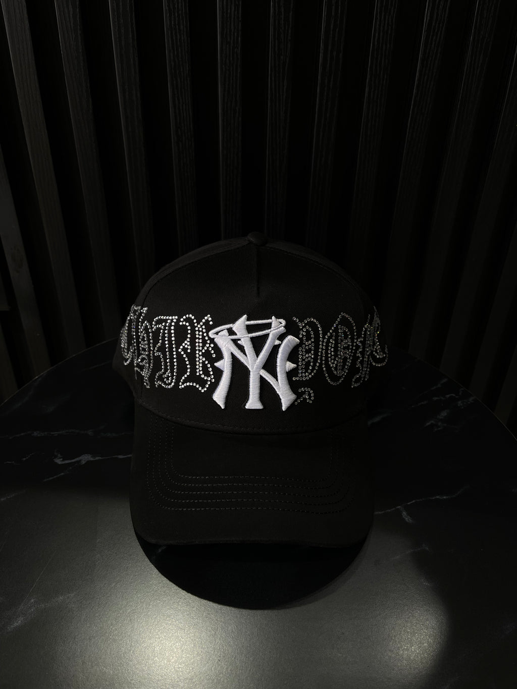 31 Hats NY Cristals White