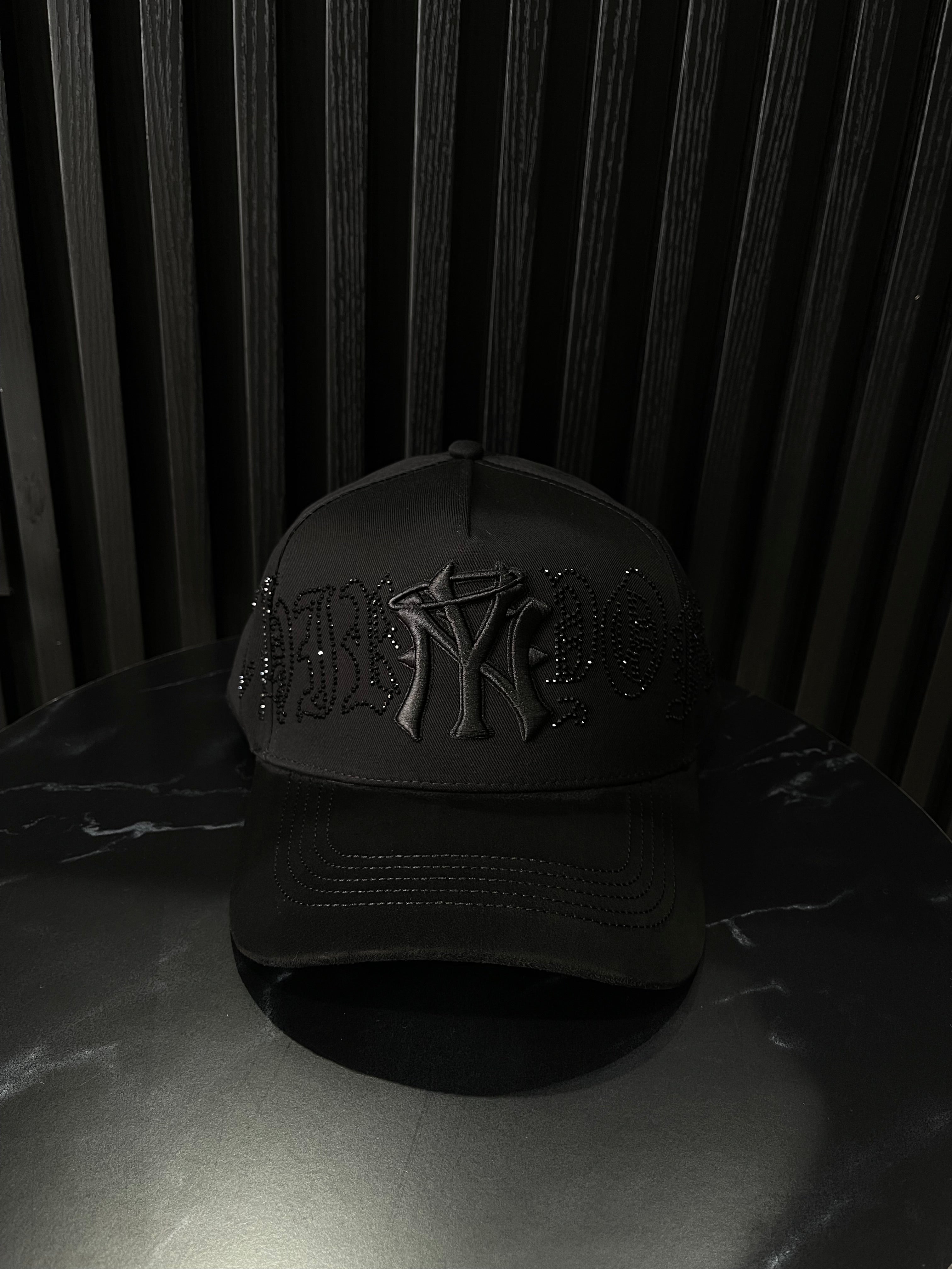 31 HATS NY CRYSTALS BLACK
