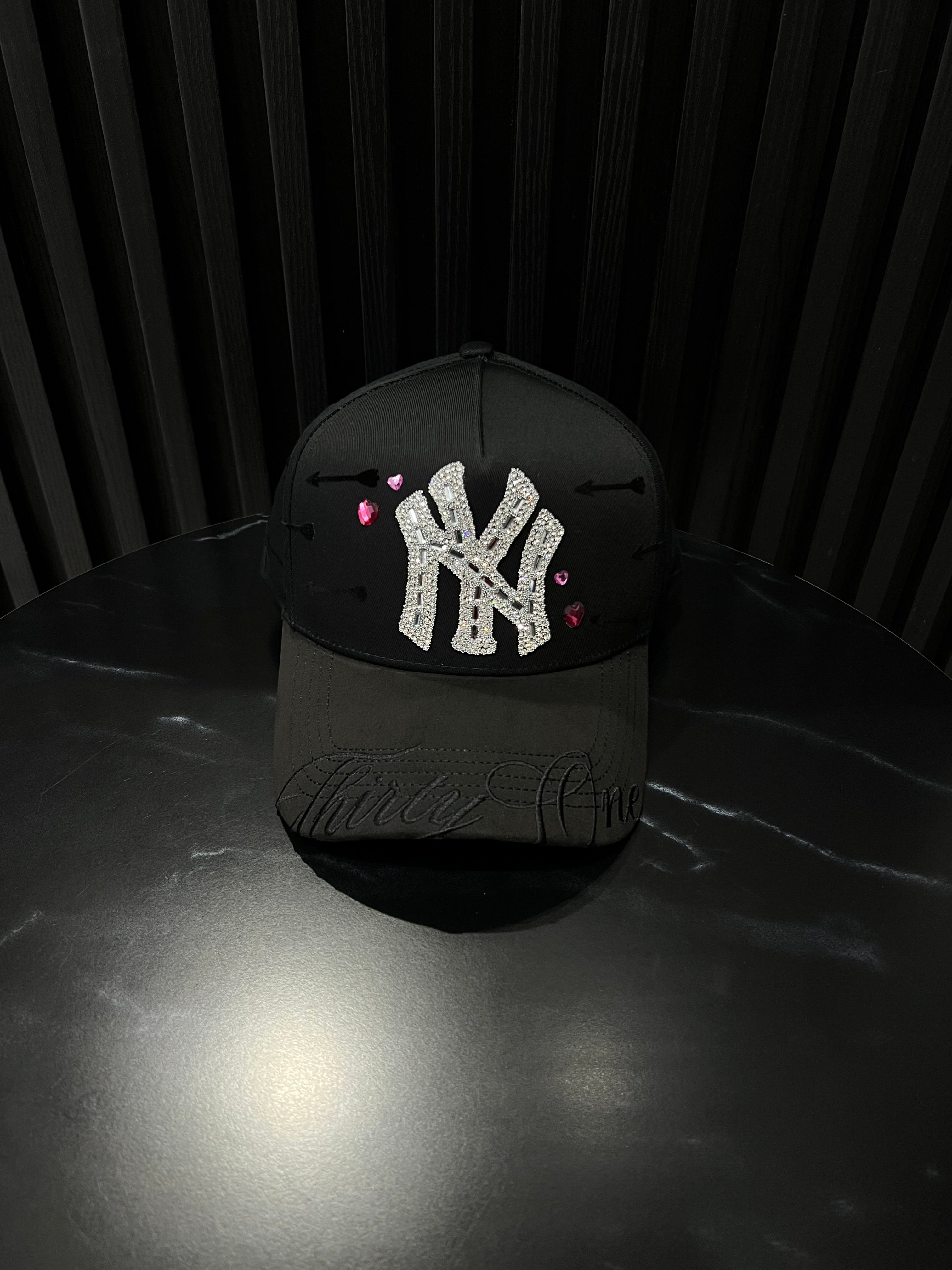 31 HATS NY LOVE STRUCK