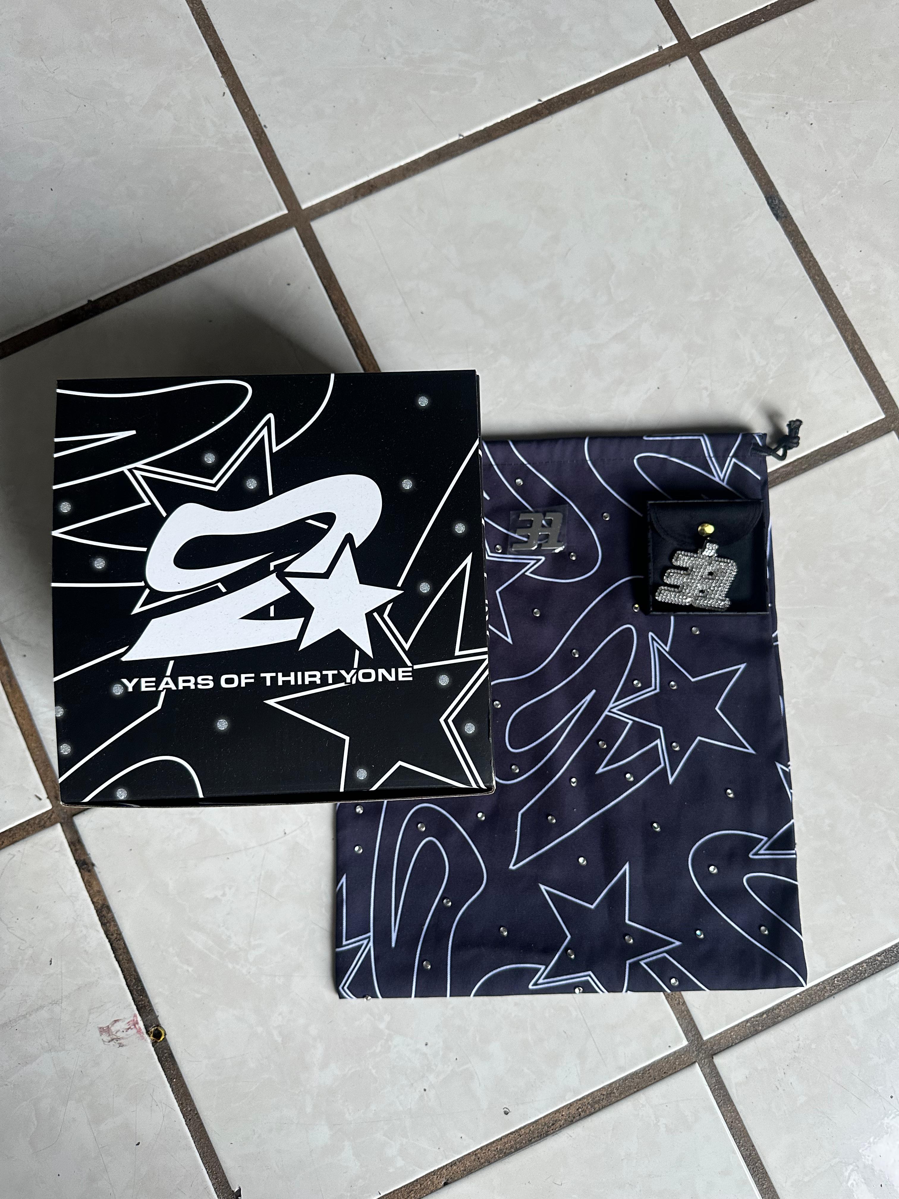 31 ANIVERSARIO NY FOREVER BLACK FULL SET