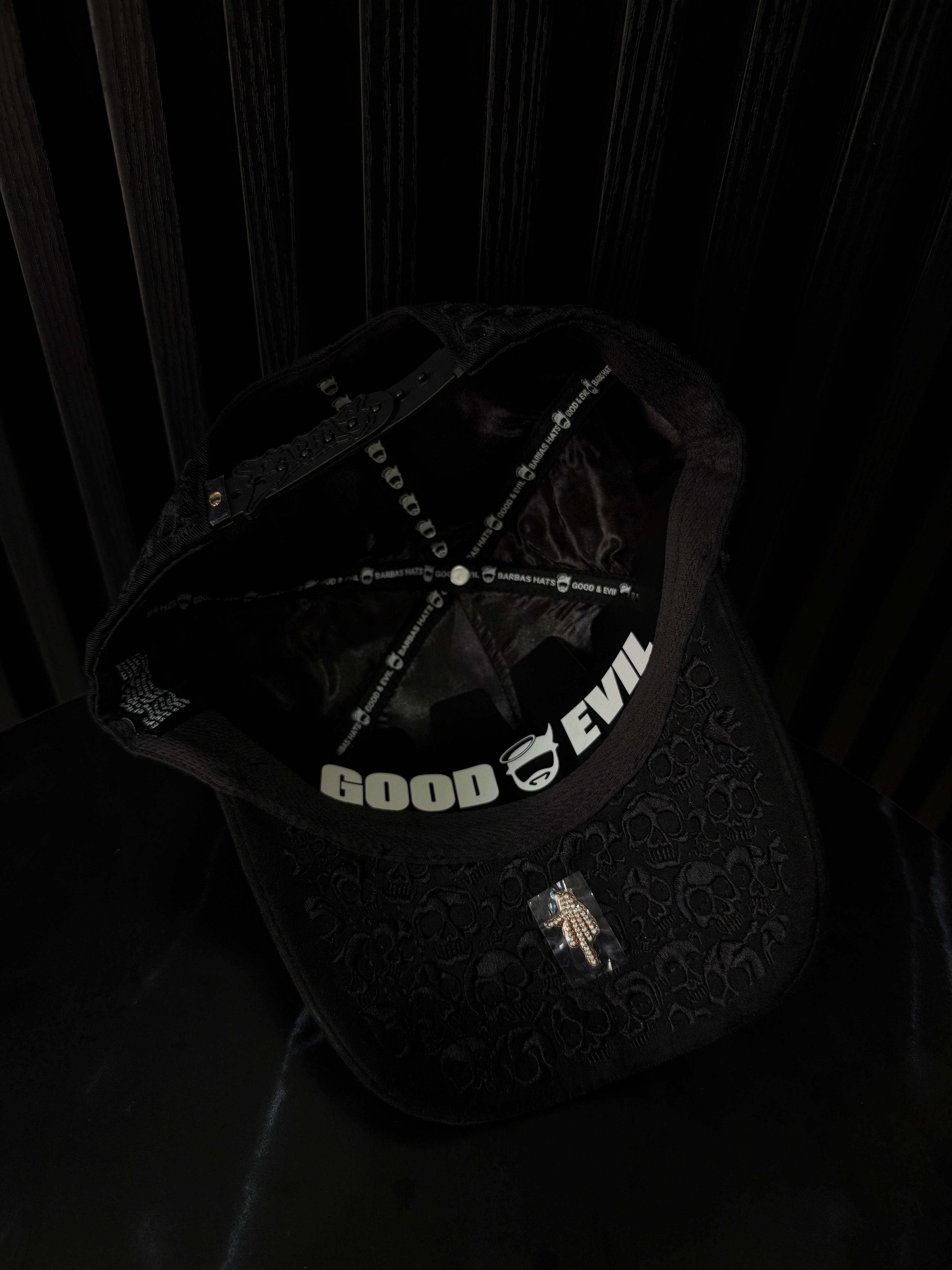 Barbas Hats BBB Hand Skull