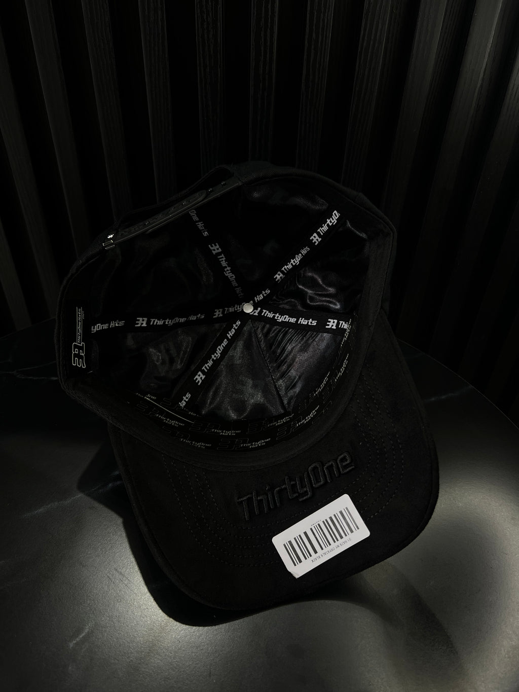 31 HATS NY CRYSTALS BLACK