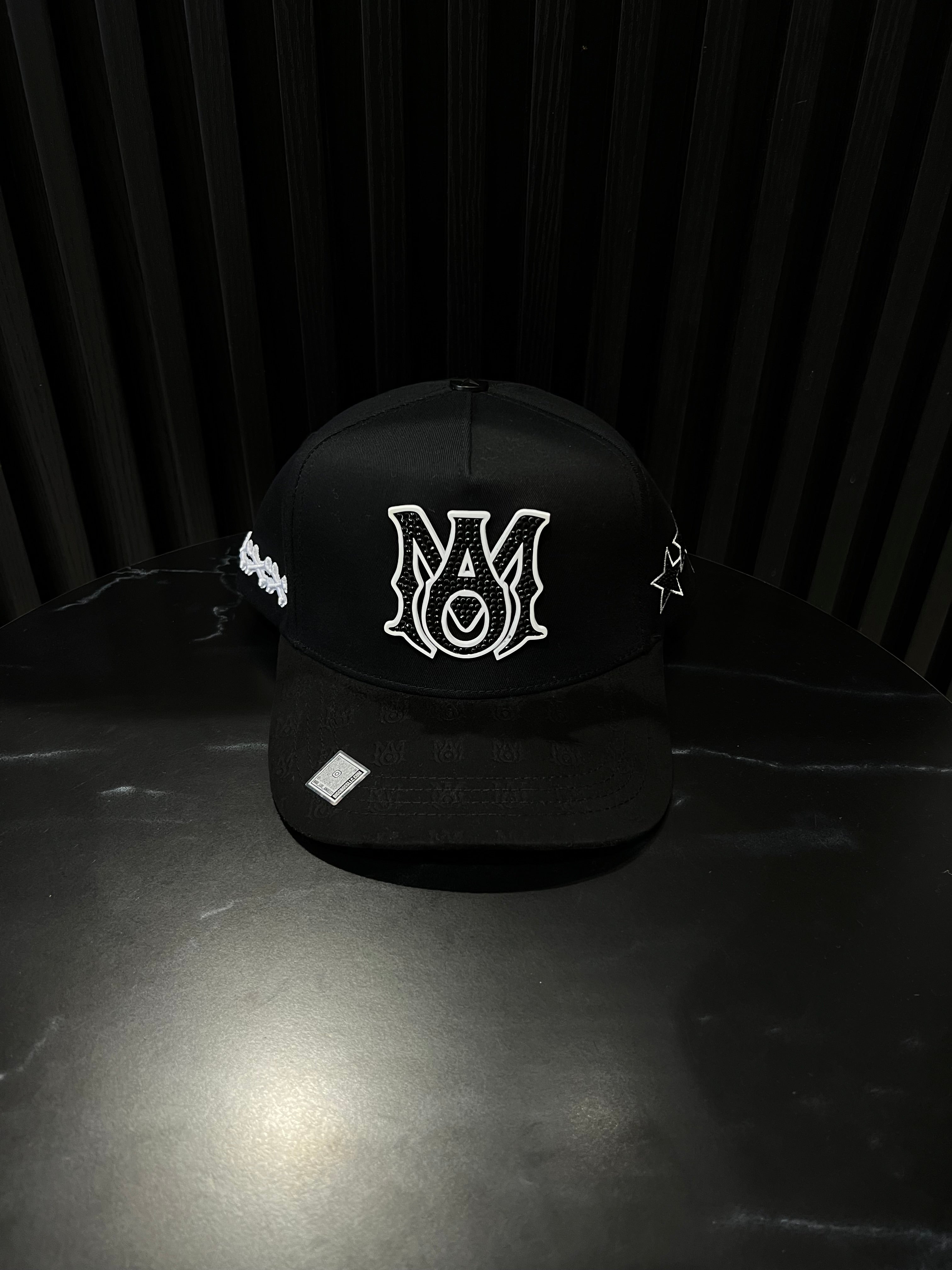 Bigg Boss Amiri Blanca/Negra