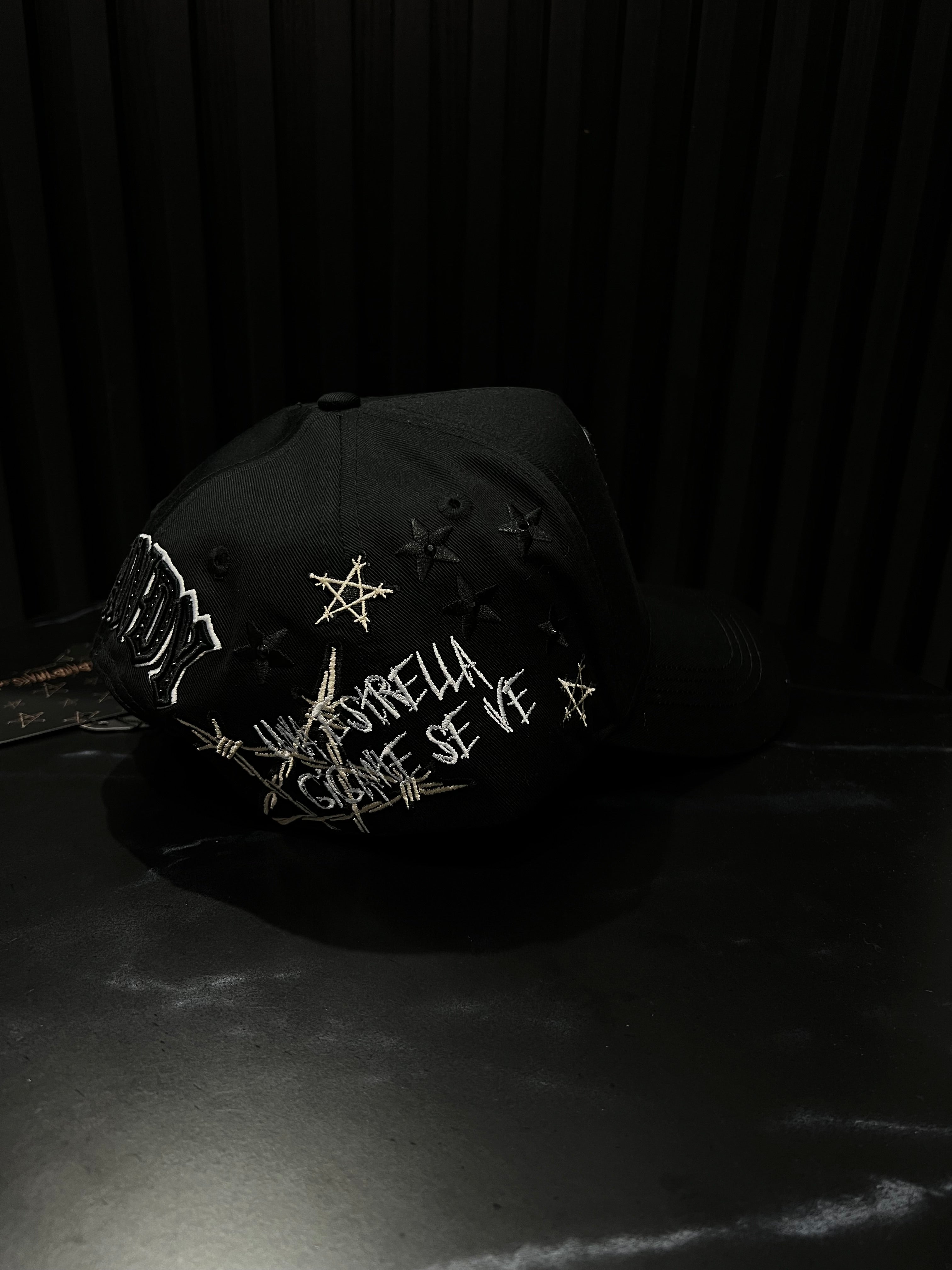 Dandy Hats x Junior H “Clave Ali 2.0”