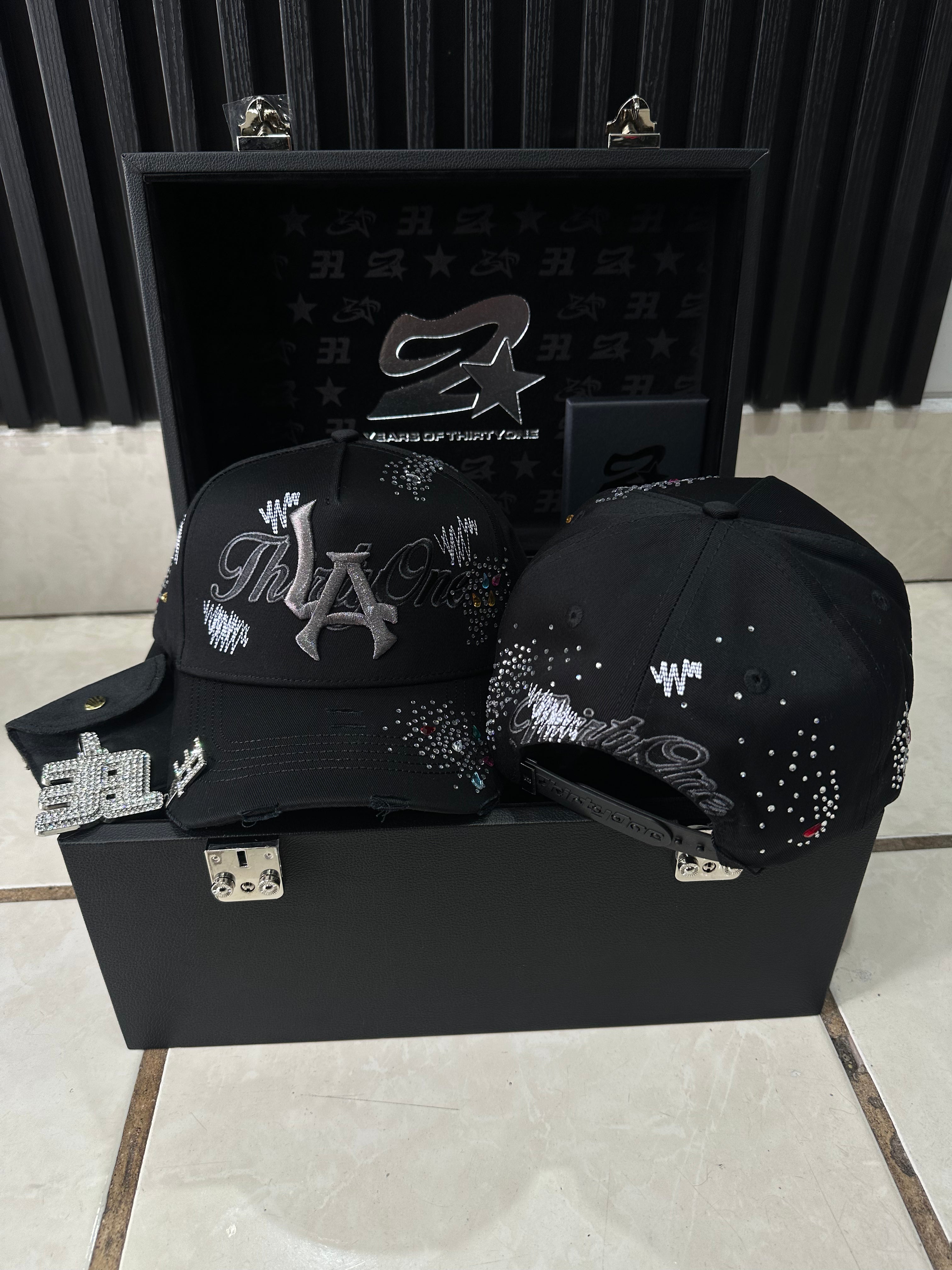 31 HATS ANIVERSARIO- JEWELRY DISTRICT