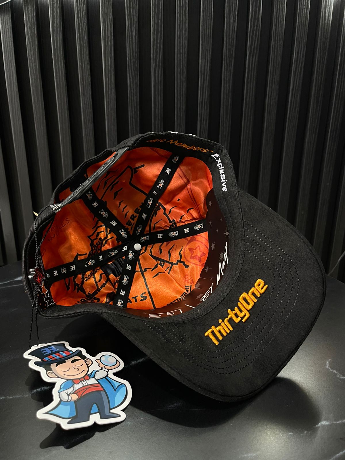 31 Hats x Mago Amarilla