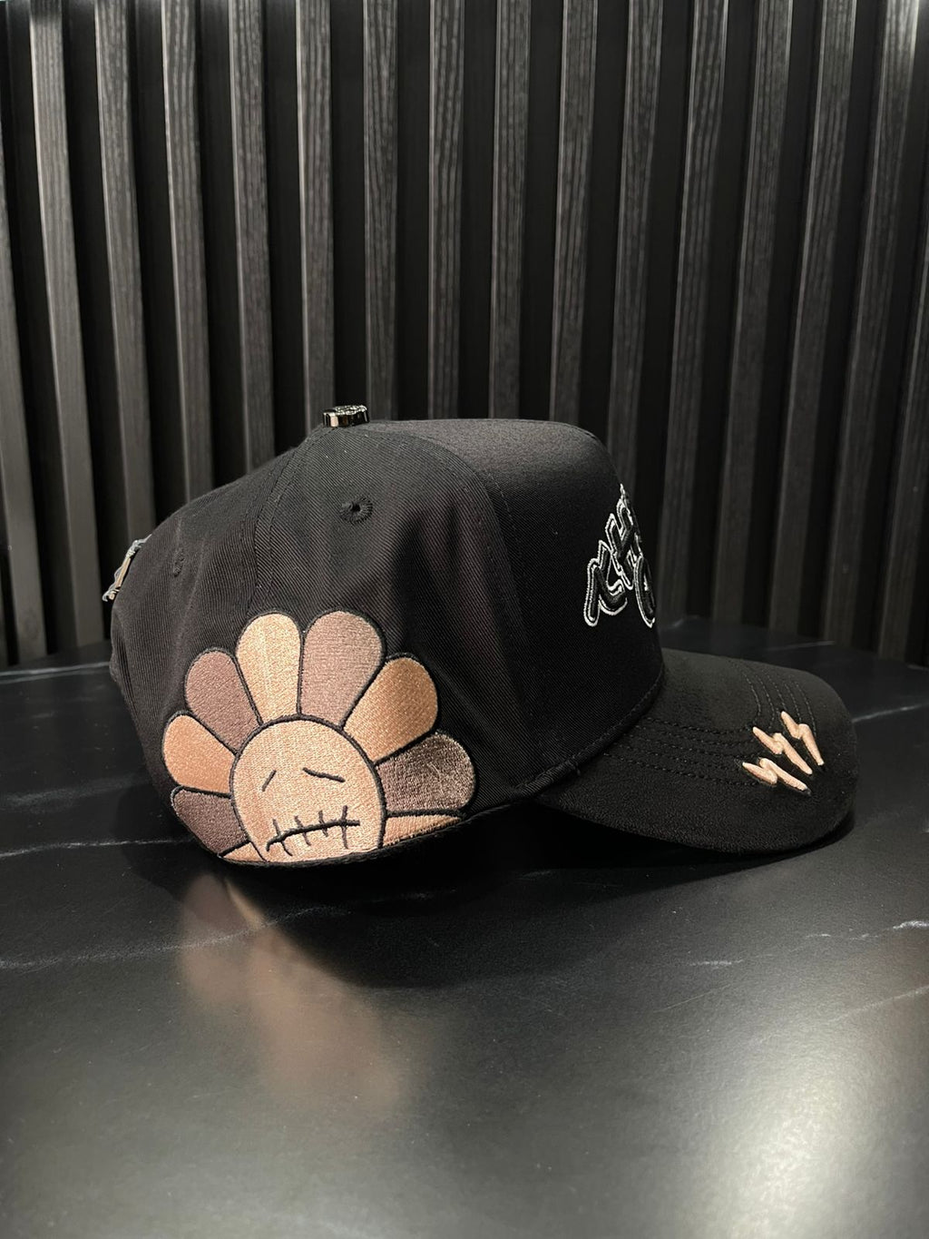 31 Hats Murakami