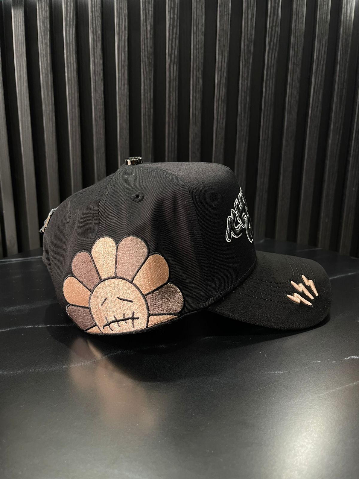 31 Hats Murakami